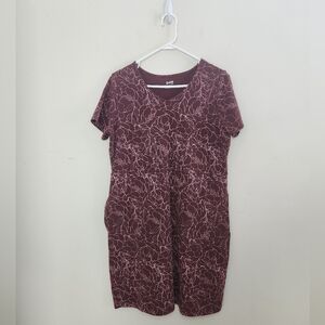 Duluth Trading Co Women's Dress - Burgundy with Pink Floral Pattern